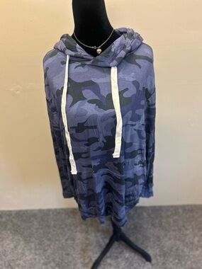 Zenana Outfitters Purple and Green Camo Hooded Pullover-NWOT-Never Worn